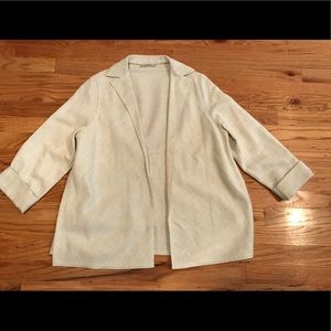 Beautiful linen blend 3/4 sleeve jacket by Dusan